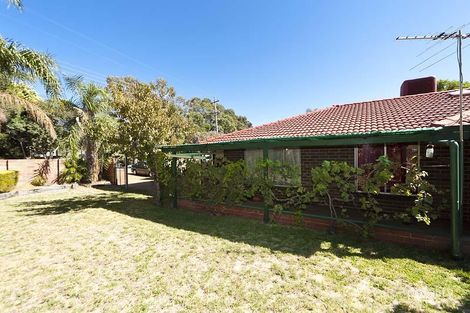 2 Terrigal Pl, Maida Vale, WA 6057