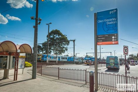 Property photo of 15 Jousting Place Glen Waverley VIC 3150