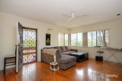 Property photo of 10 Cascade Avenue Benowa QLD 4217