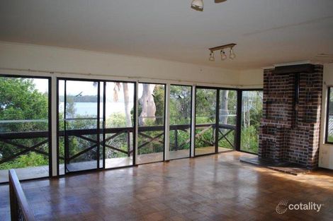 Property photo of 7 Green Point Drive Green Point NSW 2428