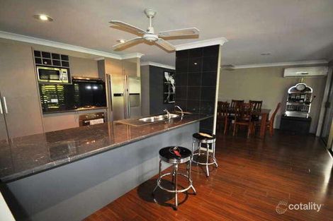 Property photo of 1 Renmark Court Helensvale QLD 4212