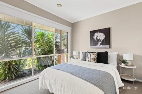 Property photo of 28 Everwin Drive Werribee VIC 3030
