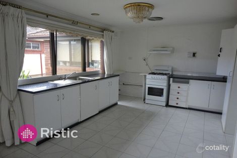 8 Tatlow Dr, Epping, VIC 3076