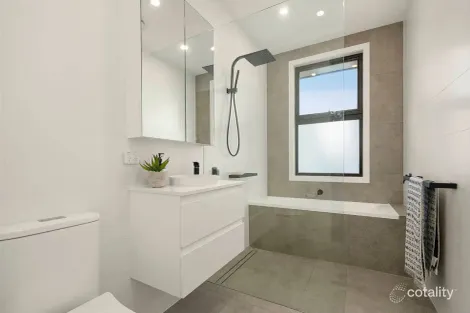Property photo of 18A Kooringa Road Carnegie VIC 3163