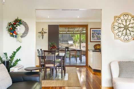 Property photo of 19 Bayside Drive Lugarno NSW 2210