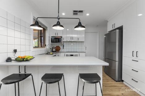 Property photo of 6 Chisholm Place Lloyd NSW 2650