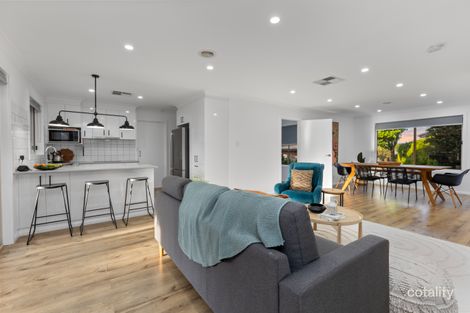 Property photo of 6 Chisholm Place Lloyd NSW 2650