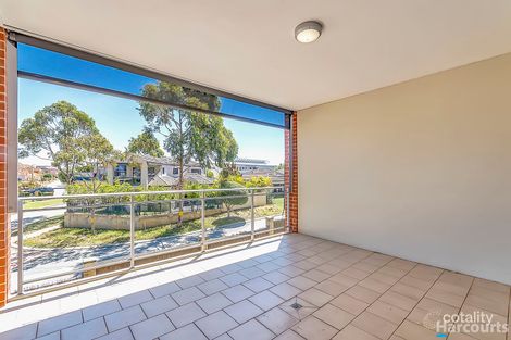 Property photo of 10 Roebuck Drive Salter Point WA 6152