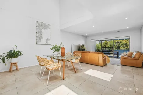 Property photo of 15 Edgewood Crescent Cabarita NSW 2137
