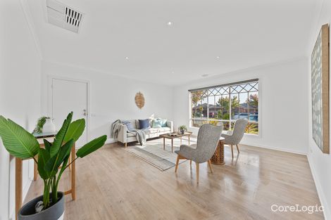 Property photo of 106 Skyline Way Berwick VIC 3806