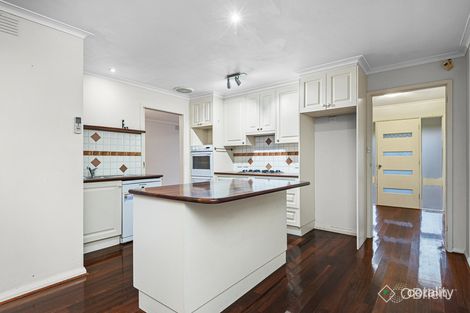 Property photo of 7 Spinosa Close Endeavour Hills VIC 3802