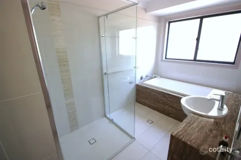Property photo of 30 Murray Circuit Upper Coomera QLD 4209
