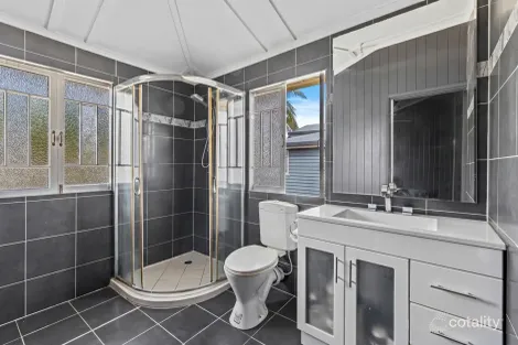 Property photo of 22 Main Park Avenue QLD 4701
