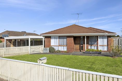 Property photo of 2 Conrad Court Whittington VIC 3219