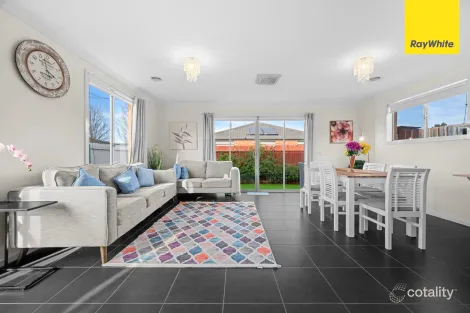 14 Harper St, Melton South, VIC 3338