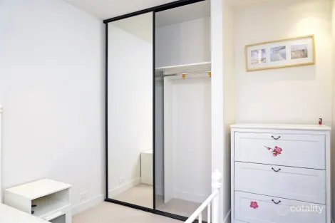 Property photo of 813/33 Mackenzie Street Melbourne VIC 3000