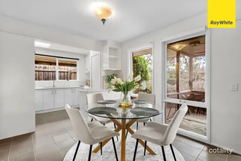 Property photo of 10 Empress Way Melton West VIC 3337