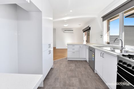 Property photo of 1/49 Bowman Drive Mill Park VIC 3082