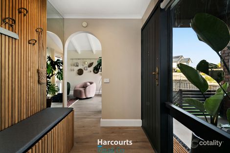 Property photo of 27 Mockridge Drive Mill Park VIC 3082