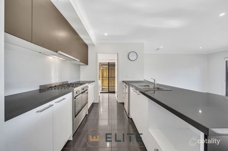 Property photo of 4 Rosette Crescent Keysborough VIC 3173