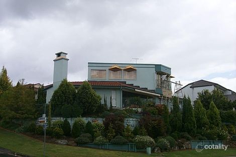 217 Mount Ommaney Dr, Mount Ommaney, QLD 4074