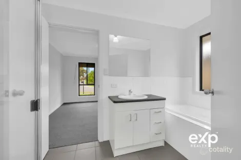 Property photo of 9 Cockshell Street Davoren Park SA 5113