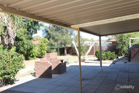 Property photo of 8 Baxendale Way Camillo WA 6111