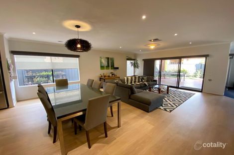 Property photo of 16 Hampstead Place Craigieburn VIC 3064
