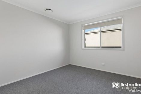 Property photo of 1/52 Hotham Crescent Hoppers Crossing VIC 3029
