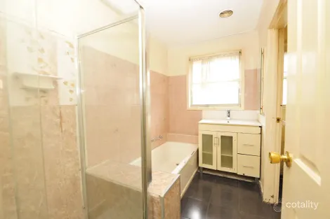 Property photo of 26 Green Valley Crescent Hampton Park VIC 3976