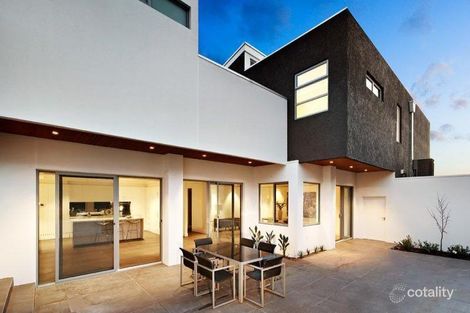 Property photo of 28 Aroona Road Caulfield North VIC 3161