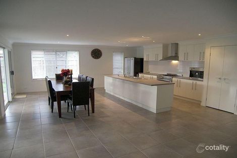 Property photo of 10 Stacey Close Moggill QLD 4070