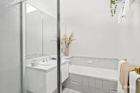 Property photo of 2 Mosman Place Barden Ridge NSW 2234