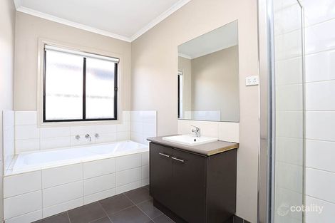Property photo of 33 Archibald Chase Point Cook VIC 3030