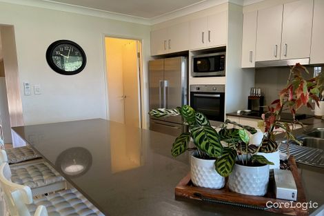 Property photo of 8 Coops Place Heritage Park QLD 4118