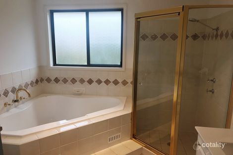 Property photo of 5 Scribbly Gum Crescent Erina NSW 2250