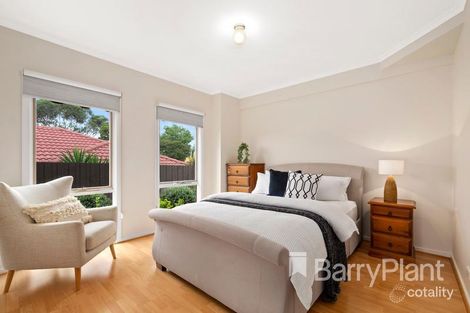 Property photo of 23 Lyell Parade Greensborough VIC 3088