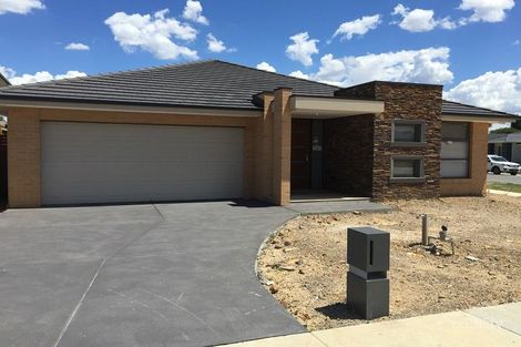 Property photo of 17 Freshwater Crescent Wantirna South VIC 3152
