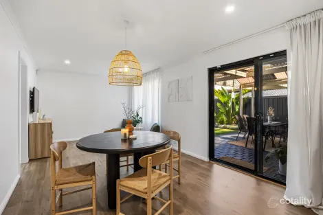 Property photo of 2 Rivett Place Pooraka SA 5095