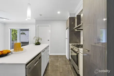 Property photo of 14 Chandon Court Hillcrest QLD 4118