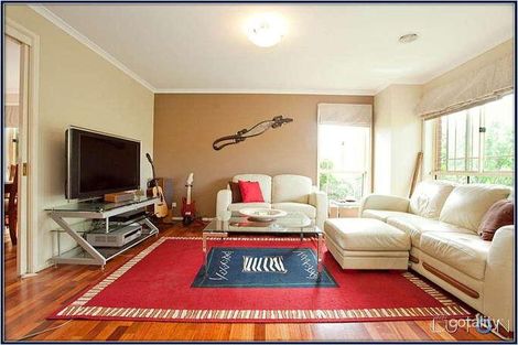 Property photo of 8 Nimbus Place Karabar NSW 2620