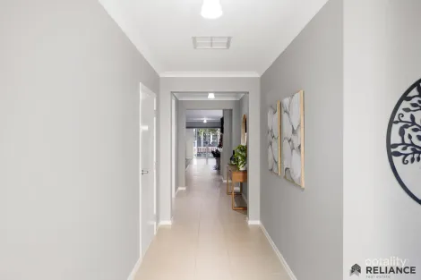 Property photo of 36 Pinrush Road Brookfield VIC 3338