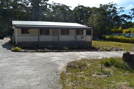 9 Emu Dr, Woombah, NSW 2469