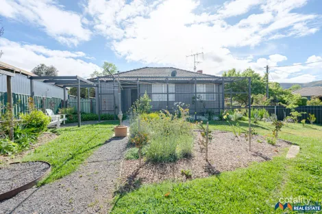 Property photo of 13 Macaulay Grove Myrtleford VIC 3737