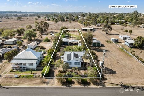 15 Peters St, Goombungee, QLD 4354