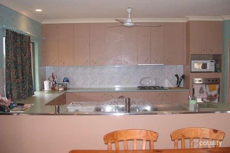 21 Reef St, Saunders Beach, QLD 4818