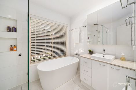 Property photo of 8 Barrington Close Murrumba Downs QLD 4503