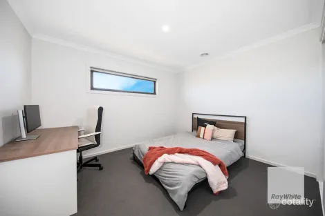 Property photo of 24 Noble Road Rockbank VIC 3335