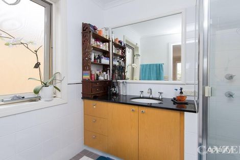 Property photo of 4 Narooma Place Port Melbourne VIC 3207