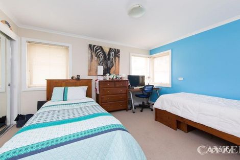 Property photo of 4 Narooma Place Port Melbourne VIC 3207